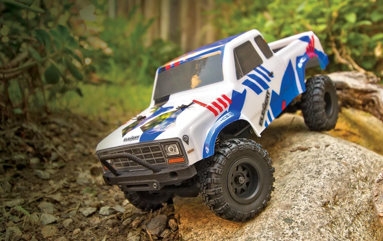 Team Associated Element RC Enduro24 Sendero 1/24 4WD RTR Scale Mini Trail Truck (Red/Blue) W/ 2.4GHz Radio 4 Team Associated Element RC Enduro24 Sendero 1/24 4WD RTR Scale Mini Trail Truck (Red/Blue) W/ 2.4GHz Radio - Image 4