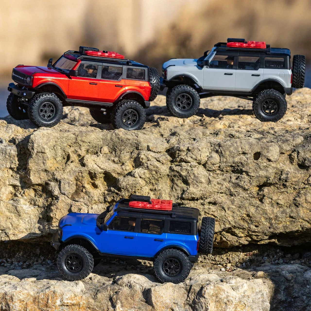 Axial 1/24 SCX24 2021 Ford Bronco 4wd Truck RTR, Blue 17 Axial 1/24 SCX24 2021 Ford Bronco 4wd Truck RTR, Blue - Image 17