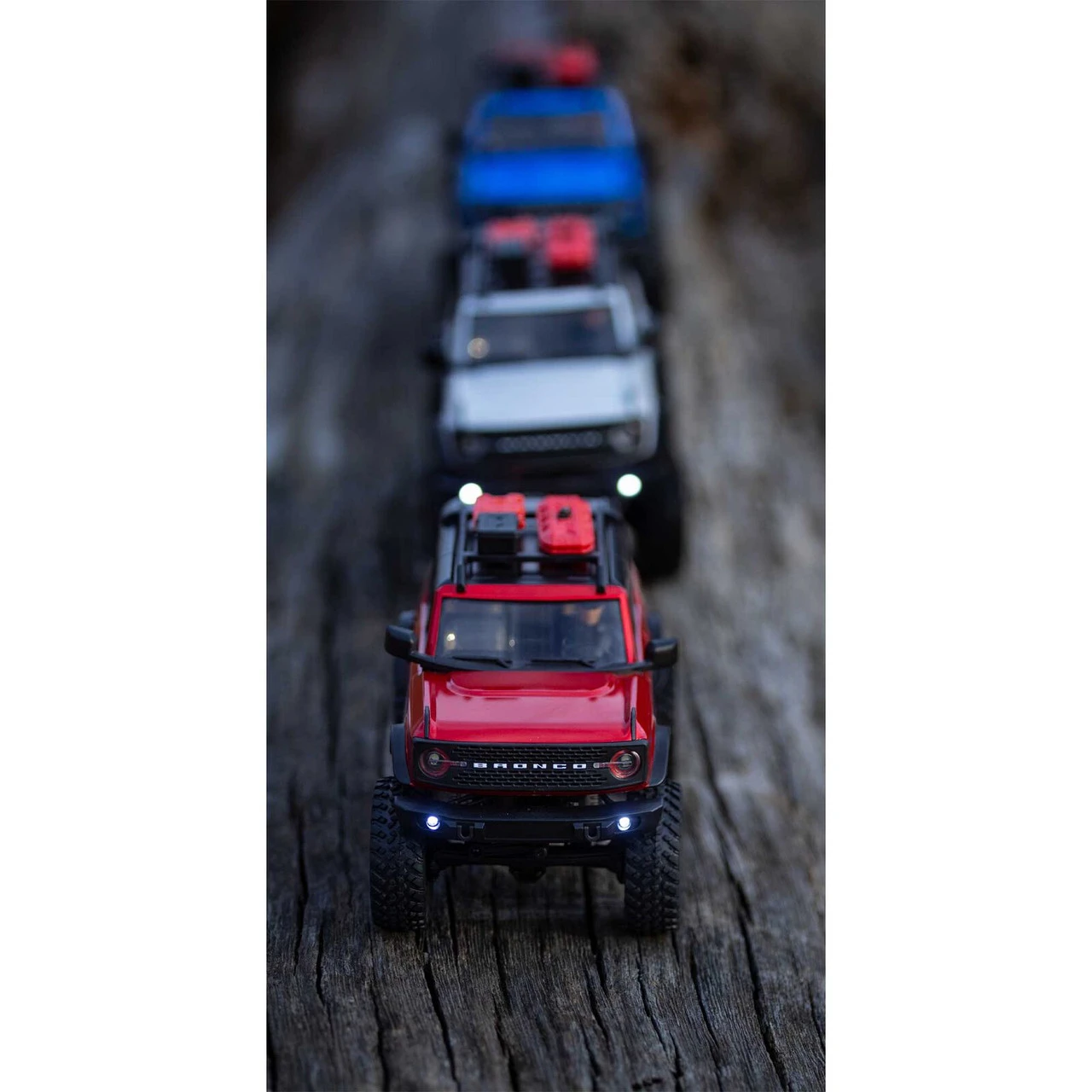 Axial 1/24 SCX24 2021 Ford Bronco 4wd Truck RTR, Blue 16 Axial 1/24 SCX24 2021 Ford Bronco 4wd Truck RTR, Blue - Image 16