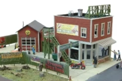 JL Innovative Design 621 HO Scale Grahams Motorcycle Emporium